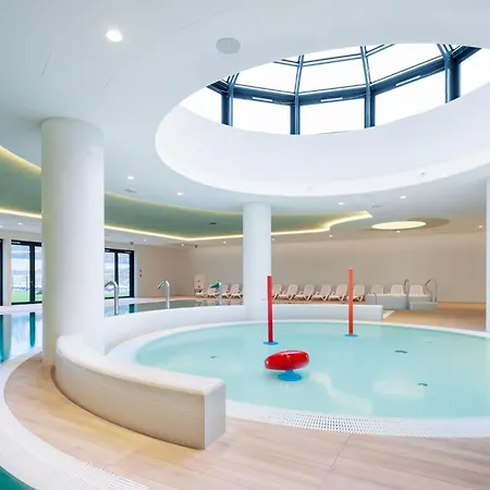 Horizon Z Dostepem Do Basenow,strefy Saun,jacuzzi- Pinea Pobierowo-sannel For Rent Pobierowo